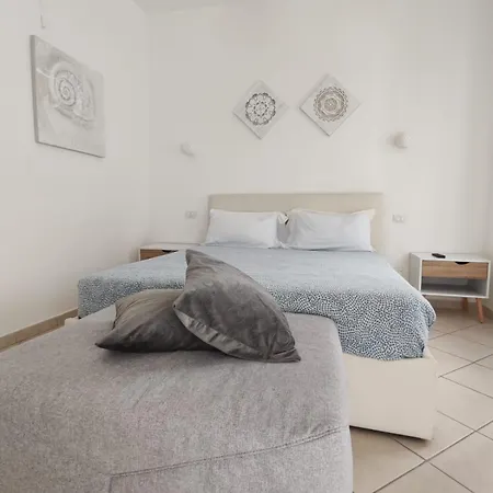 Apartament House *