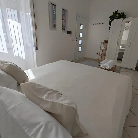 Apartament House *
